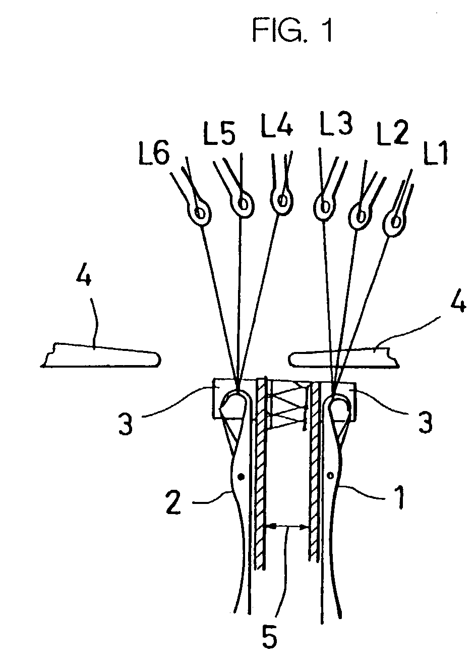 Three dimensional knitted fabric having unevenness