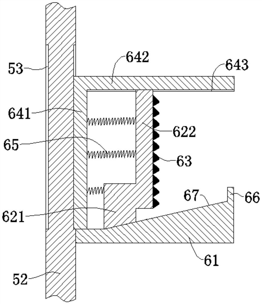 Spleen-tonifying poria tea and production method thereof