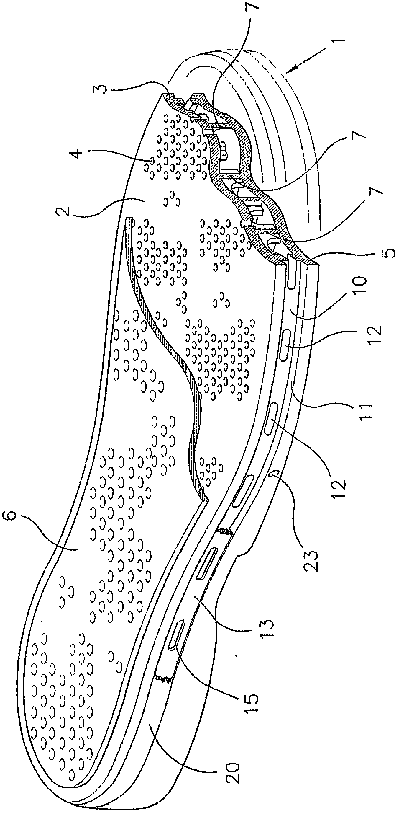 Aerated shoe having cushioning effect, with air flow regulator