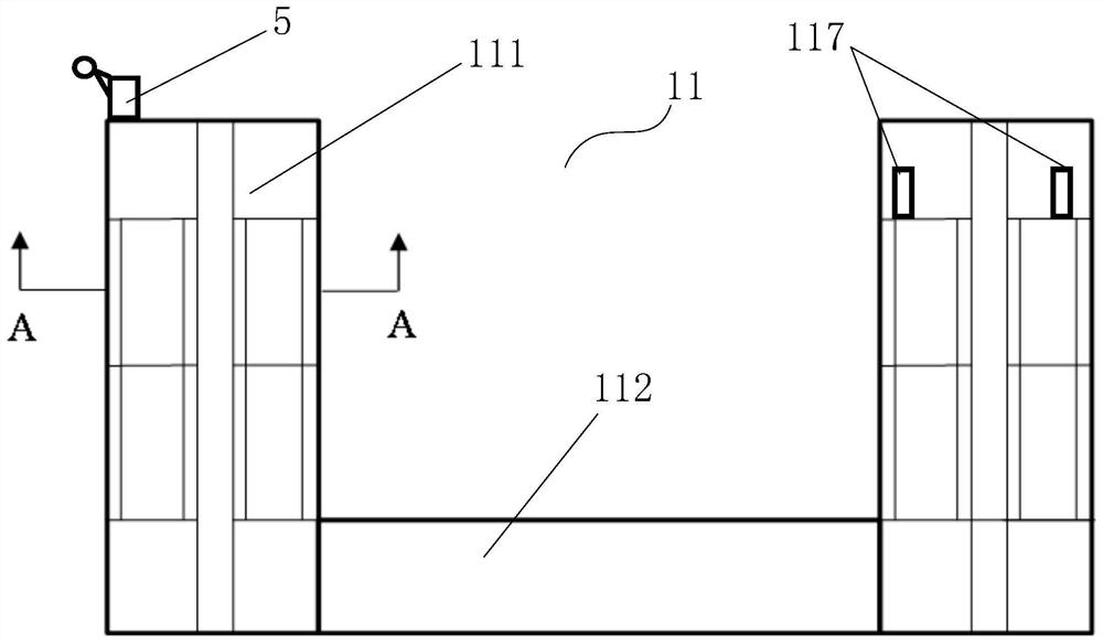 A deep-water floating multifunctional dry tree semi-submersible platform and its offshore installation method