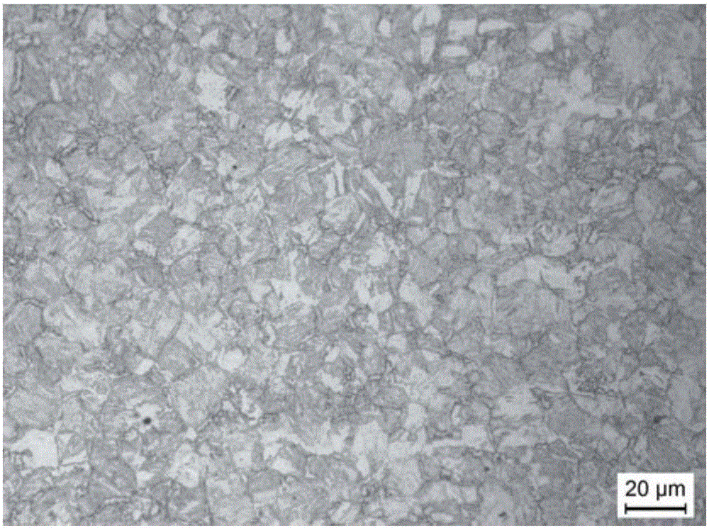 Cu-containing crack arrest steel and preparation method thereof