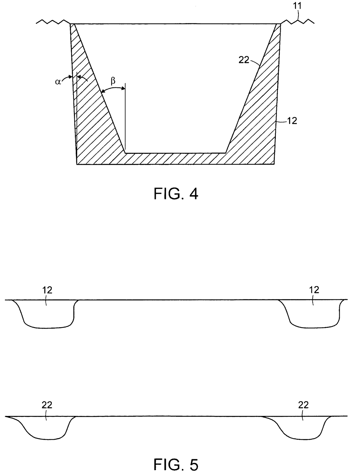 Golf club head with varying face grooves