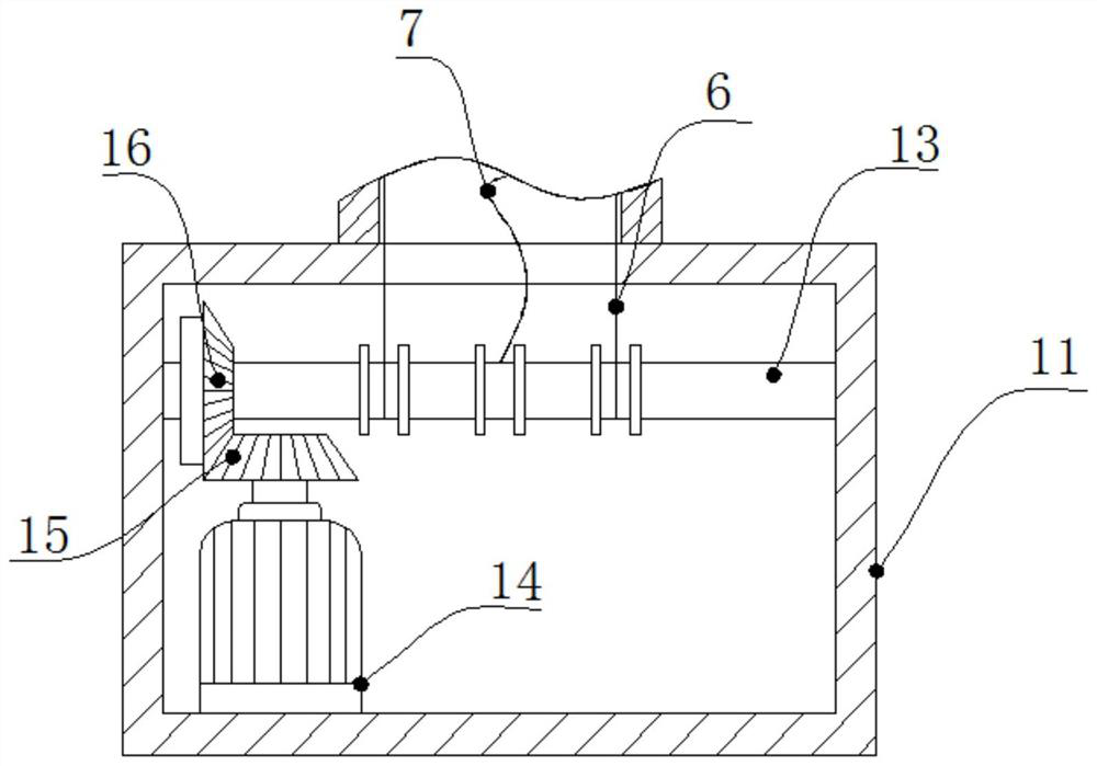 A bird pile adapted to changes in water level