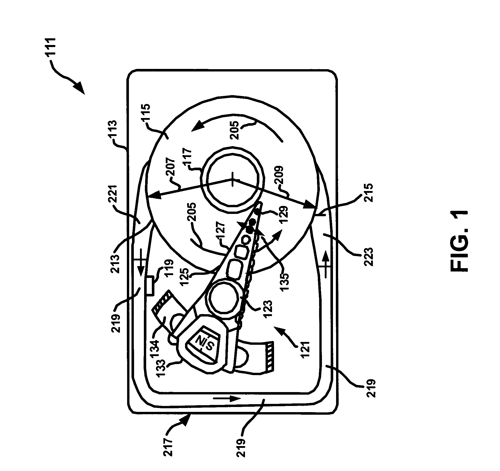 Method and apparatus for reducing solder pad size in an electrical lead suspension (ELS) to decrease signal path capacitive discontinuities