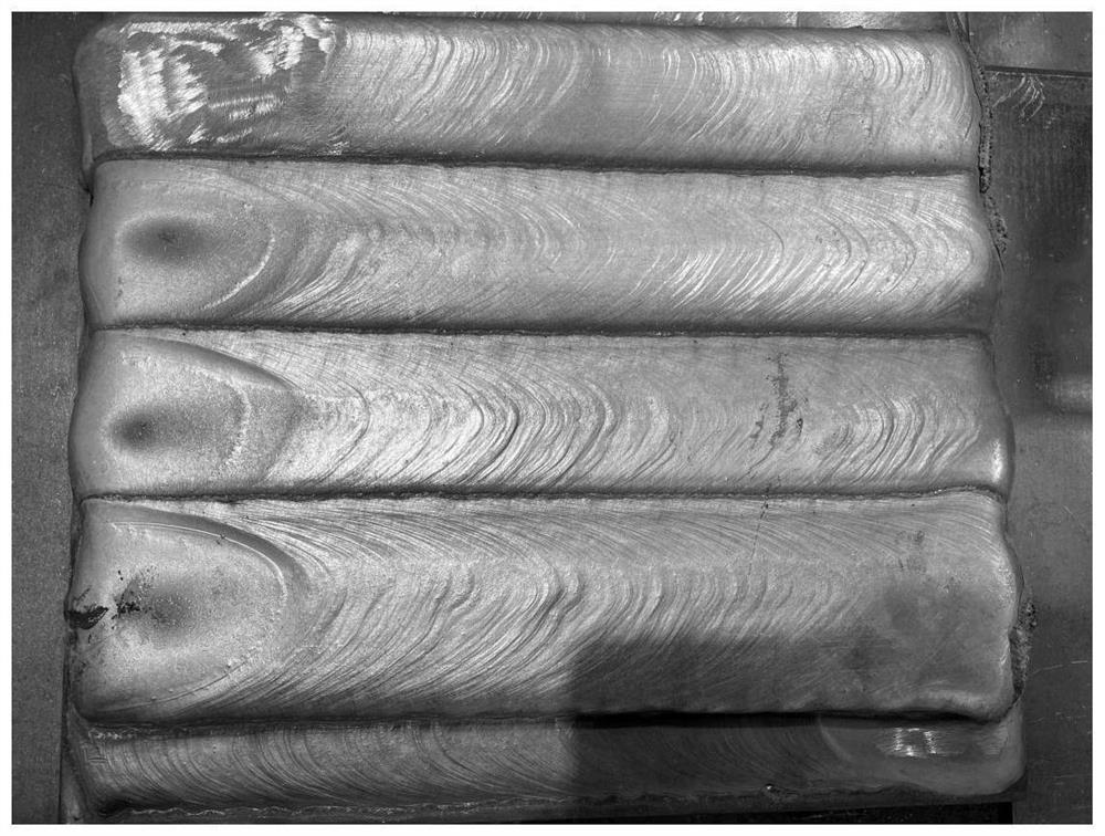 Low-nickel austenitic stainless steel flux-cored welding strip and preparation method thereof