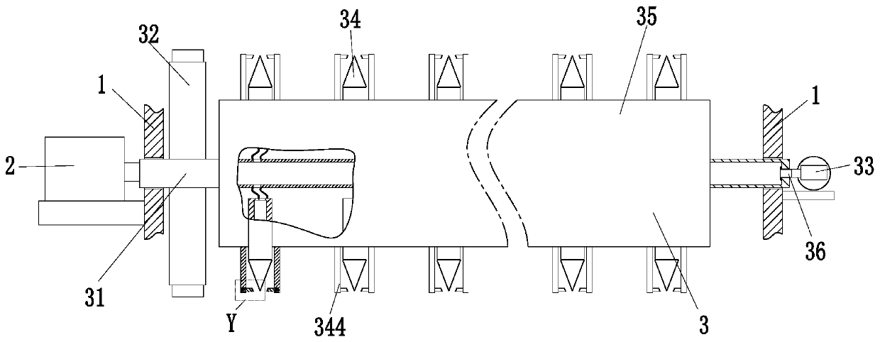 A green grass crushing device for animal husbandry