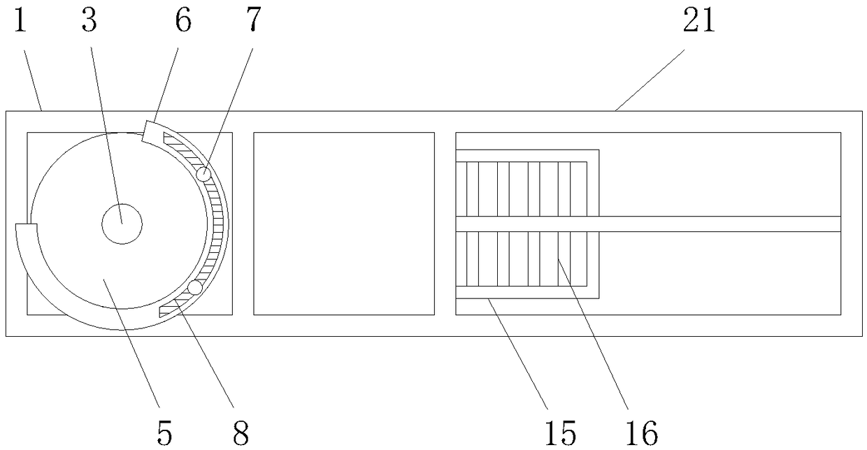 Layered wardrobe with moisture-proof structure