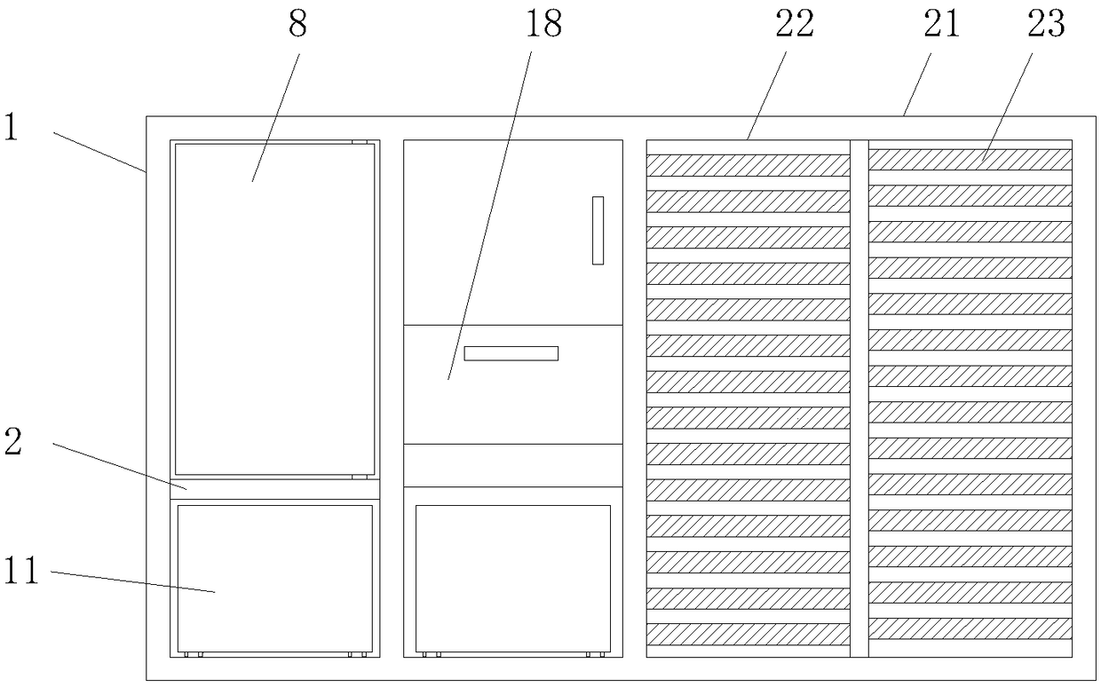 Layered wardrobe with moisture-proof structure