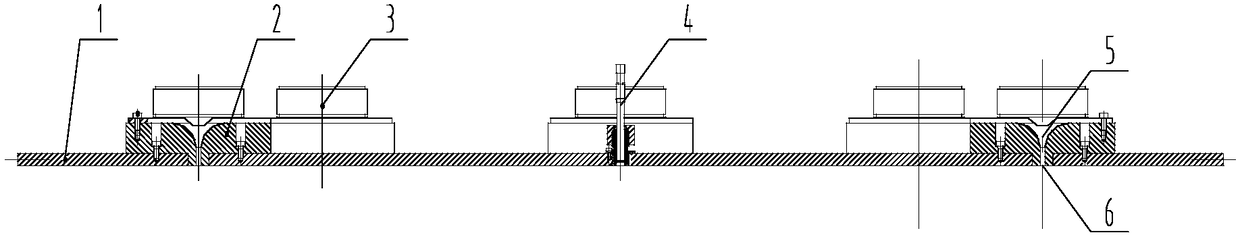 Microphone phase array calibration device