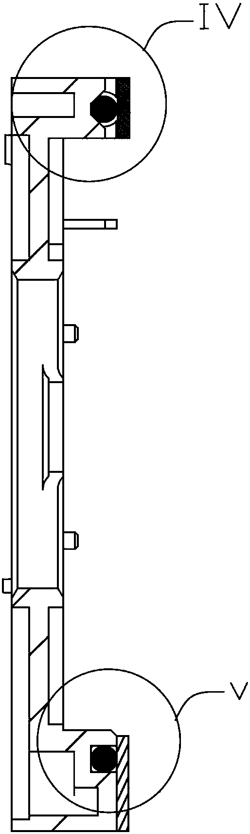 Lens displacement adaptive device and projection device