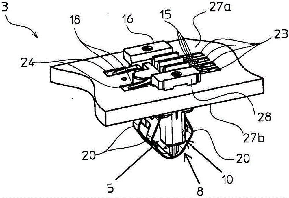 Magnetic field sensor arrangement and current transducer therewith