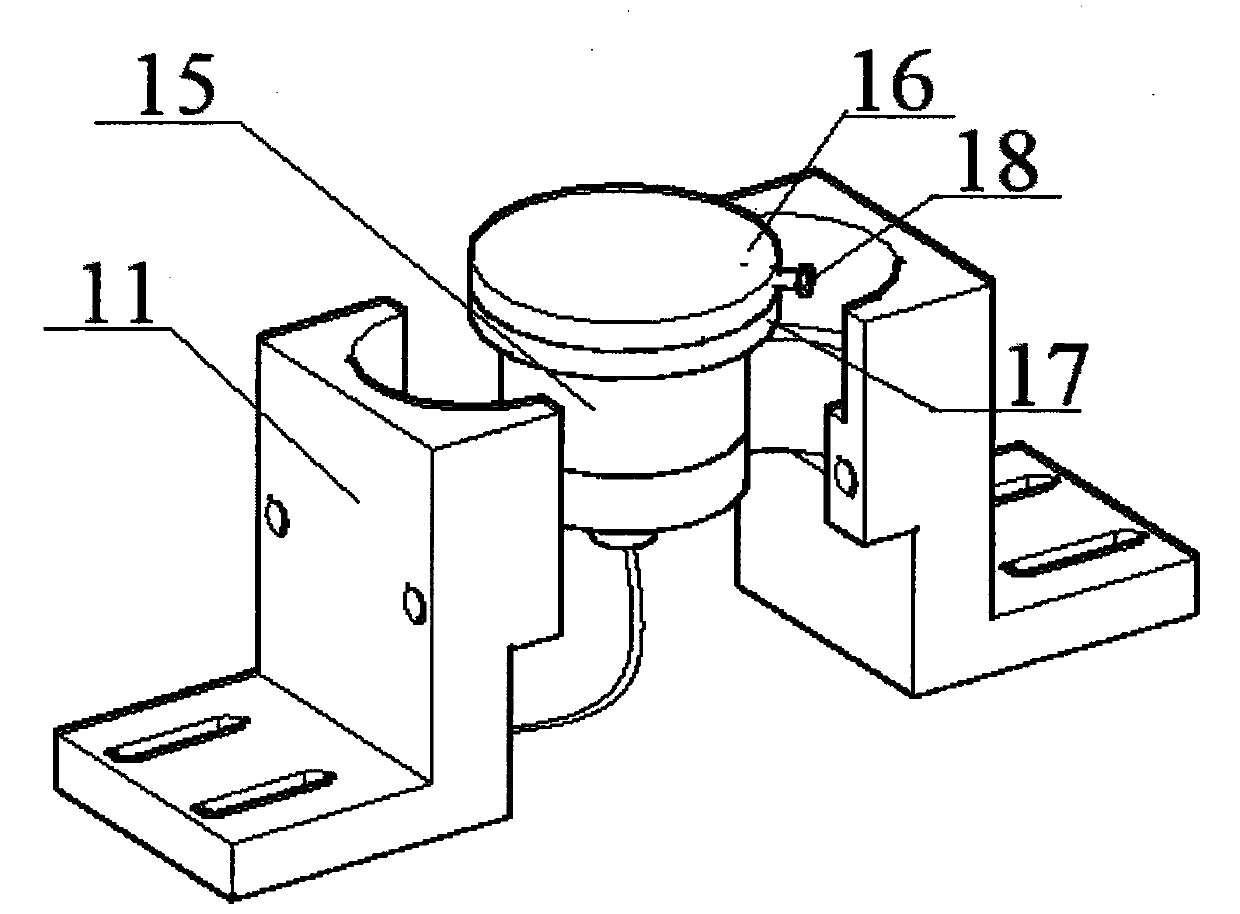 Device and method for testing piezoelectric property of electrostatic spinning PVDF (polyvinylidene fluoride) piezoelectric fiber membrane