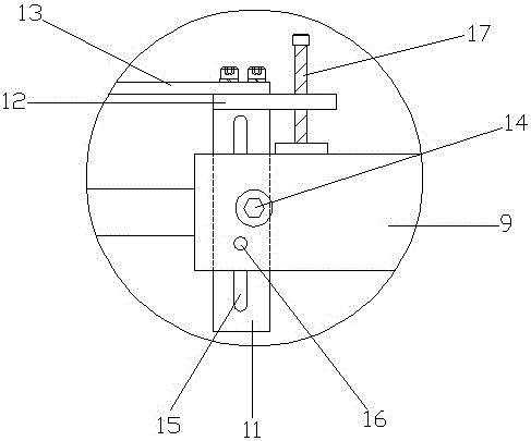 Insulator lightning protection device capable of adjusting discharging gap