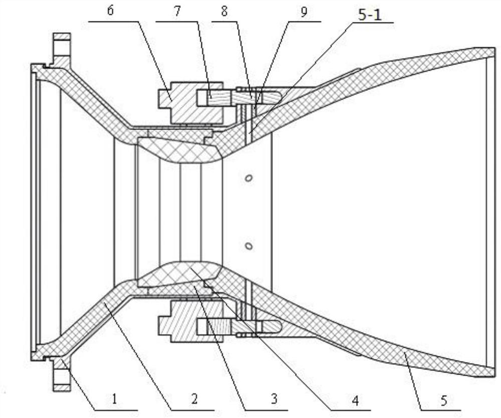 Expansion section lateral drainage thrust vector control spray pipe