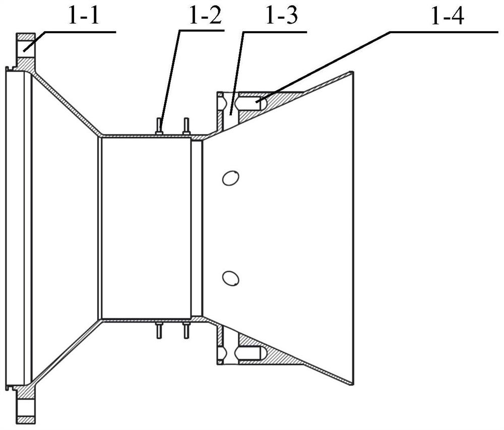 Expansion section lateral drainage thrust vector control spray pipe