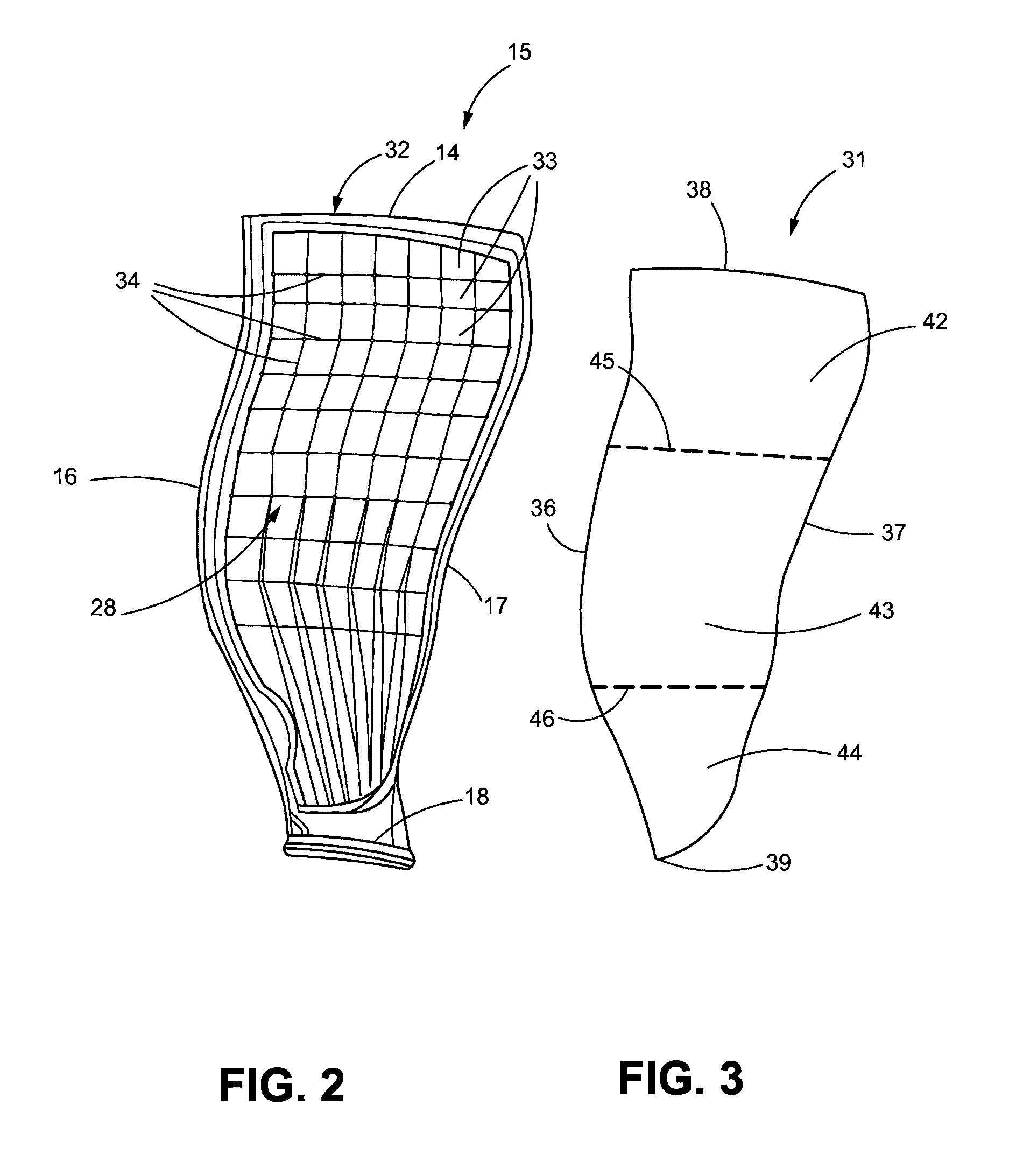 Fan blade with segmented fan blade cover