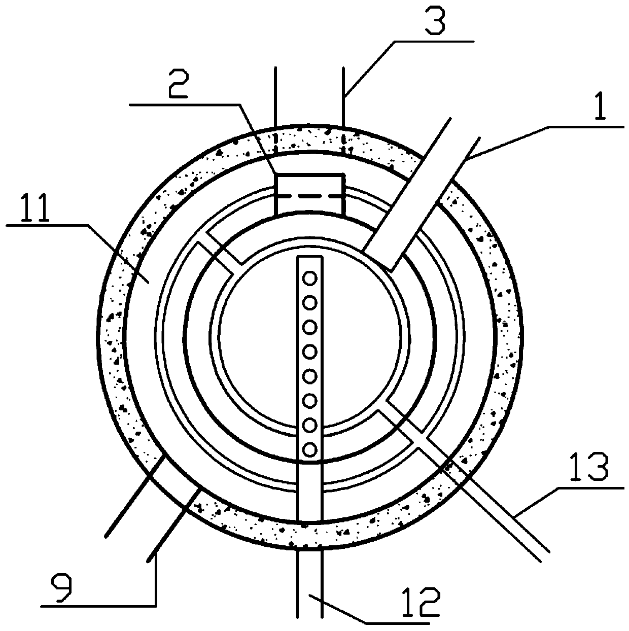 A bidirectional seepage bioretention tank capable of maintaining an anaerobic environment at the bottom