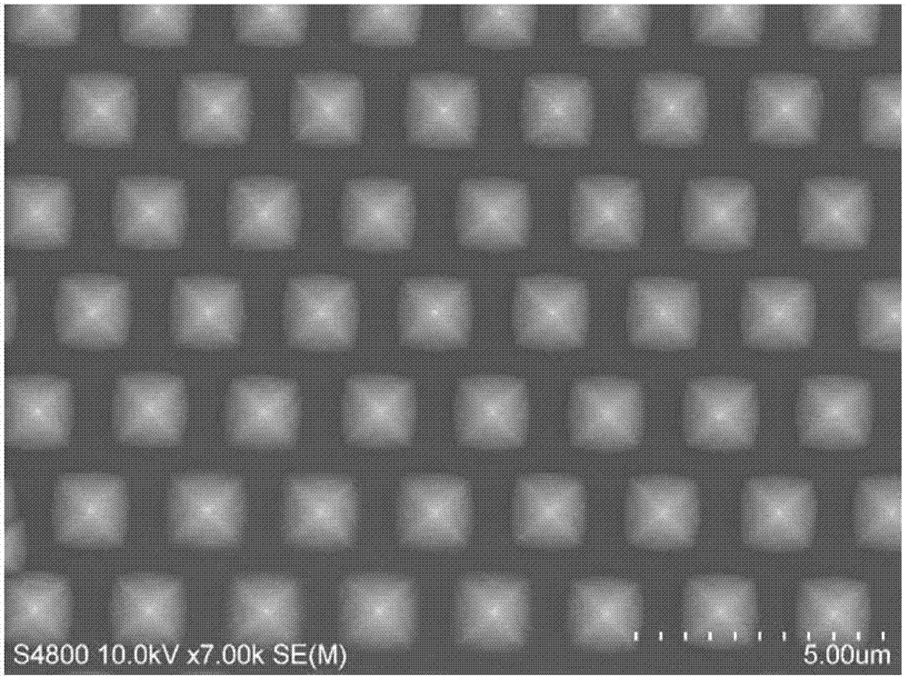 Method for preparing pyramid array on monocrystalline silicon substrate