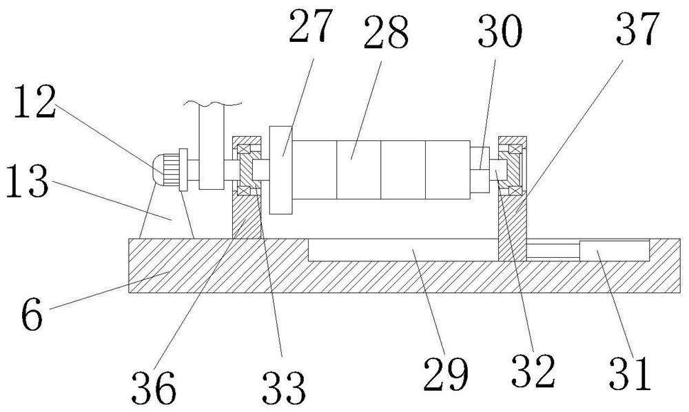 Slitting device of electrolytic copper foil crude foil engine