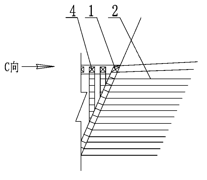 Suspended formwork lining method for cover arch outside tunnel portal with weak surrounding rocks