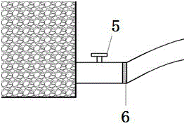 Sorting method and device for contaminated soil particles with different particle sizes