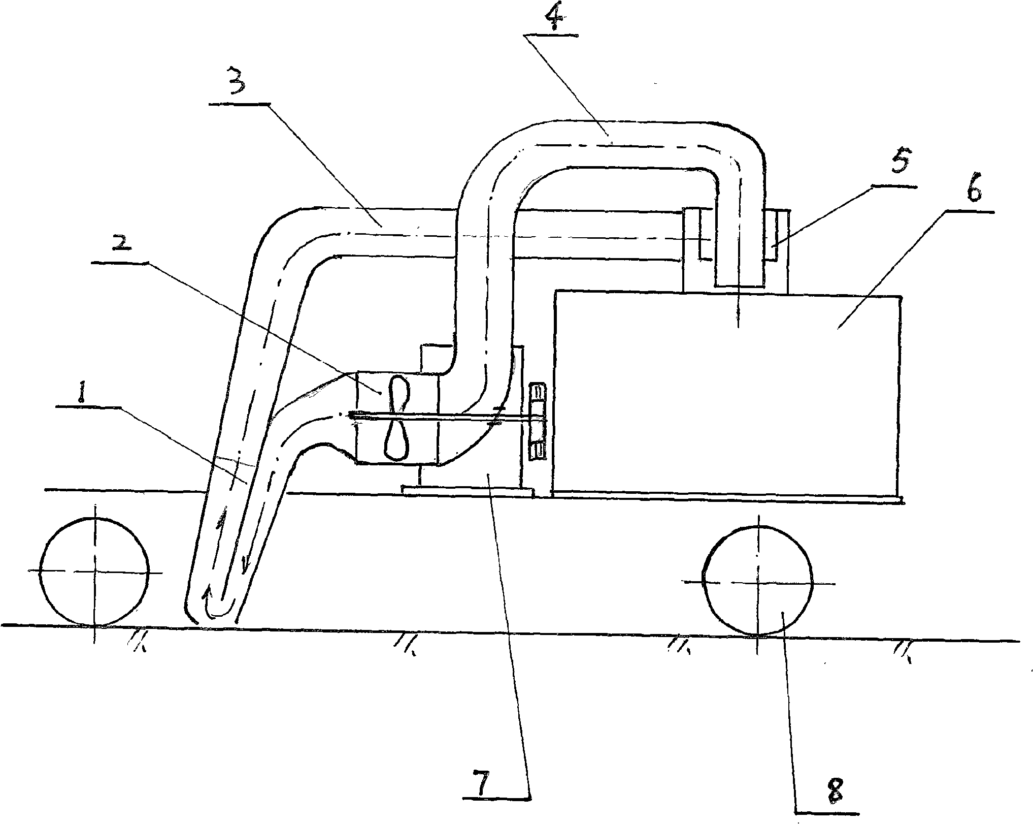 Internal circulation type high speed cleaning vehicle for squares and roads