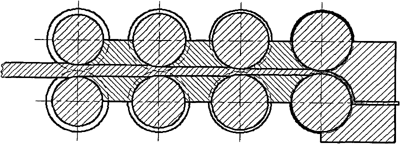 Metal material large-strain processing method based on multi-pair wheel rolling and equal channel corner extrusion