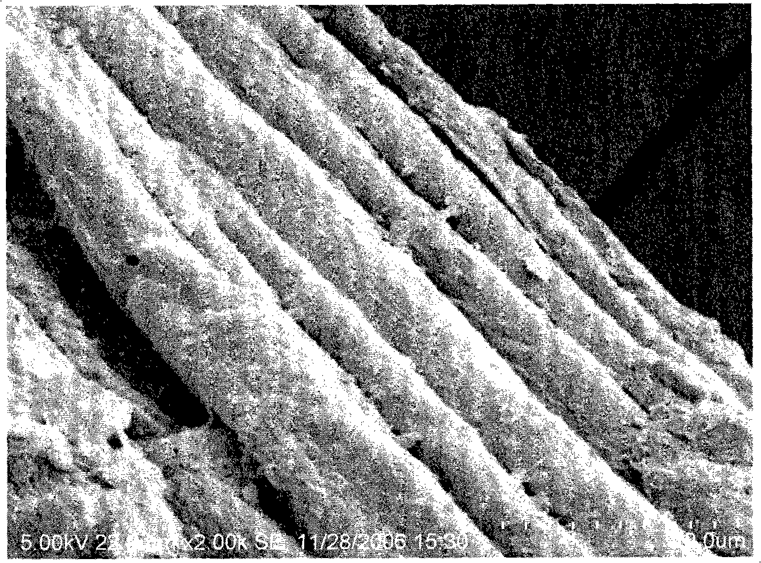 Method for preparing monosaccharide by using raw material containing cellulose