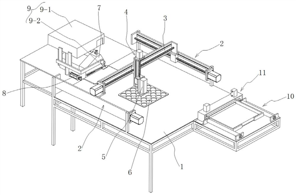 An automatic towel continuous seaming device and its seaming method