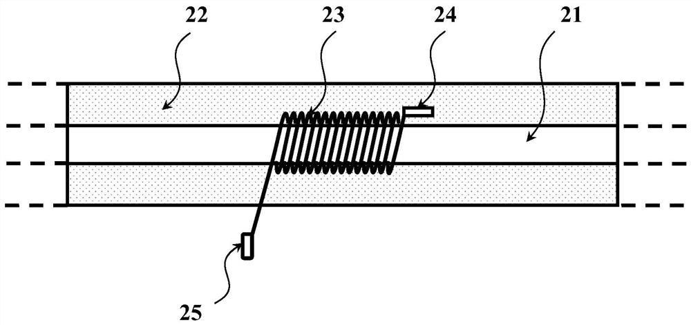 Sensor suitable for long-distance submarine pipeline leakage monitoring and monitoring method thereof