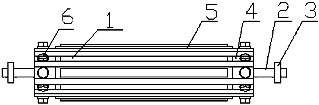 Electric conducting roller capable of reducing arcing phenomenon in electrode foil powerup process