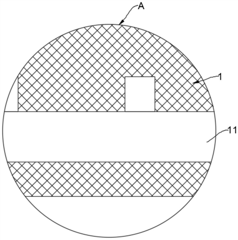 Cold-wave-proof mariculture net cage and cold-proof method thereof