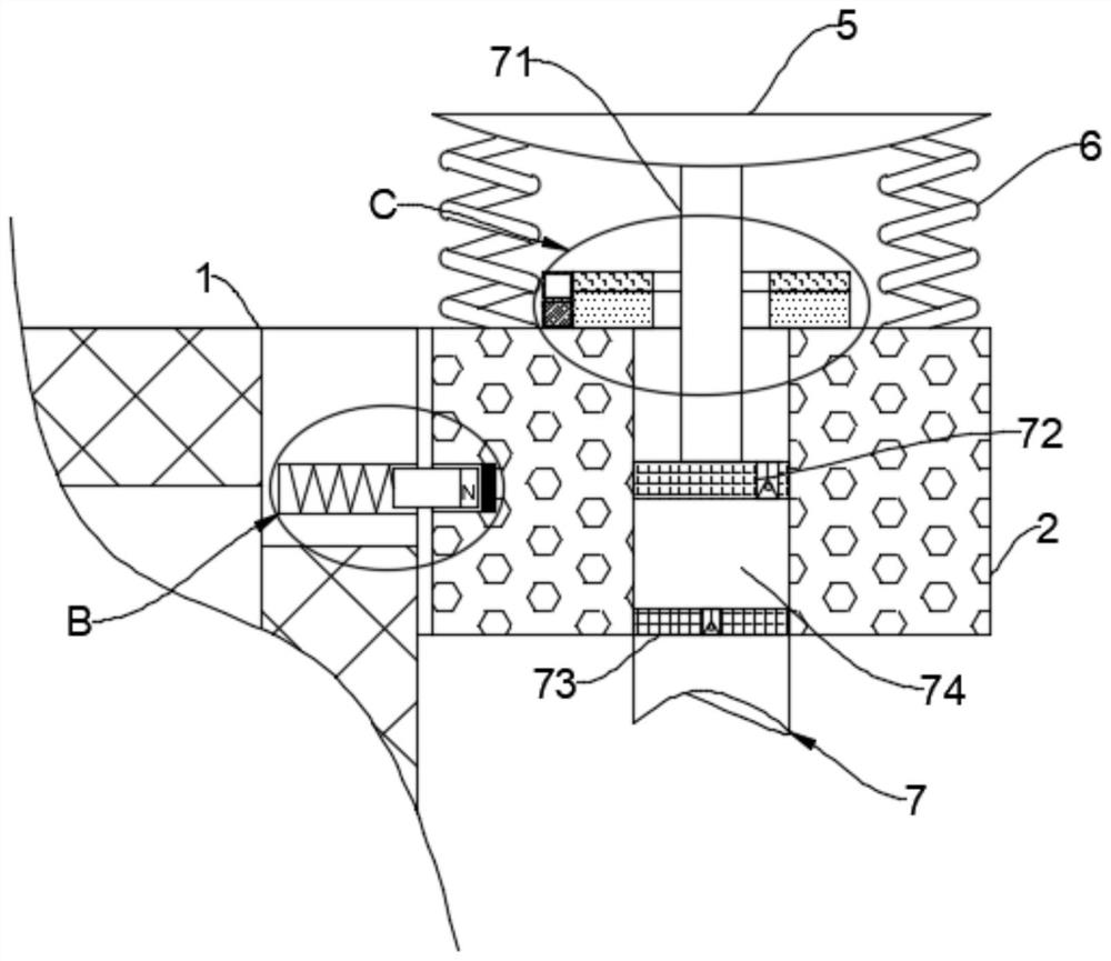 Cold-wave-proof mariculture net cage and cold-proof method thereof