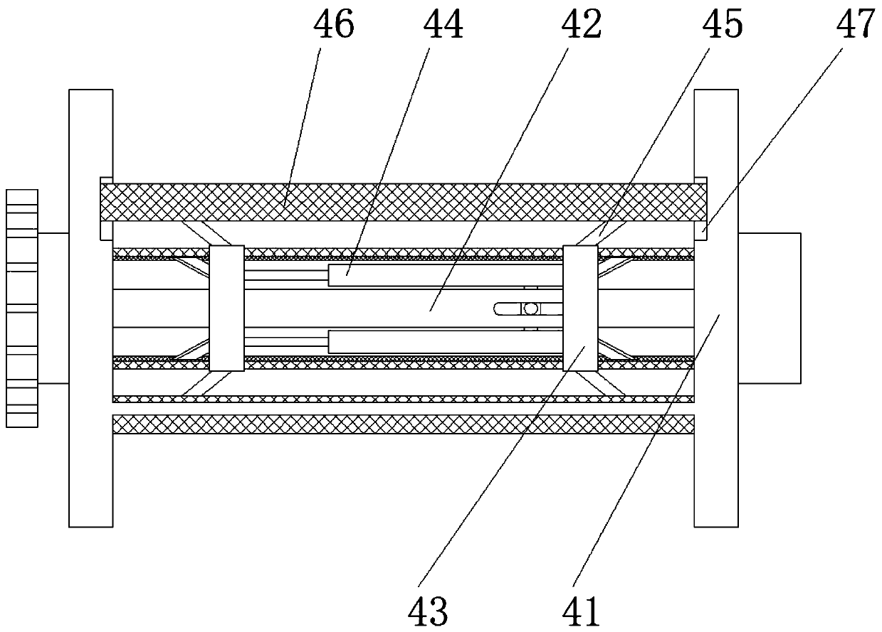 Wheel-rail traction system of trailing suction hopper dredger