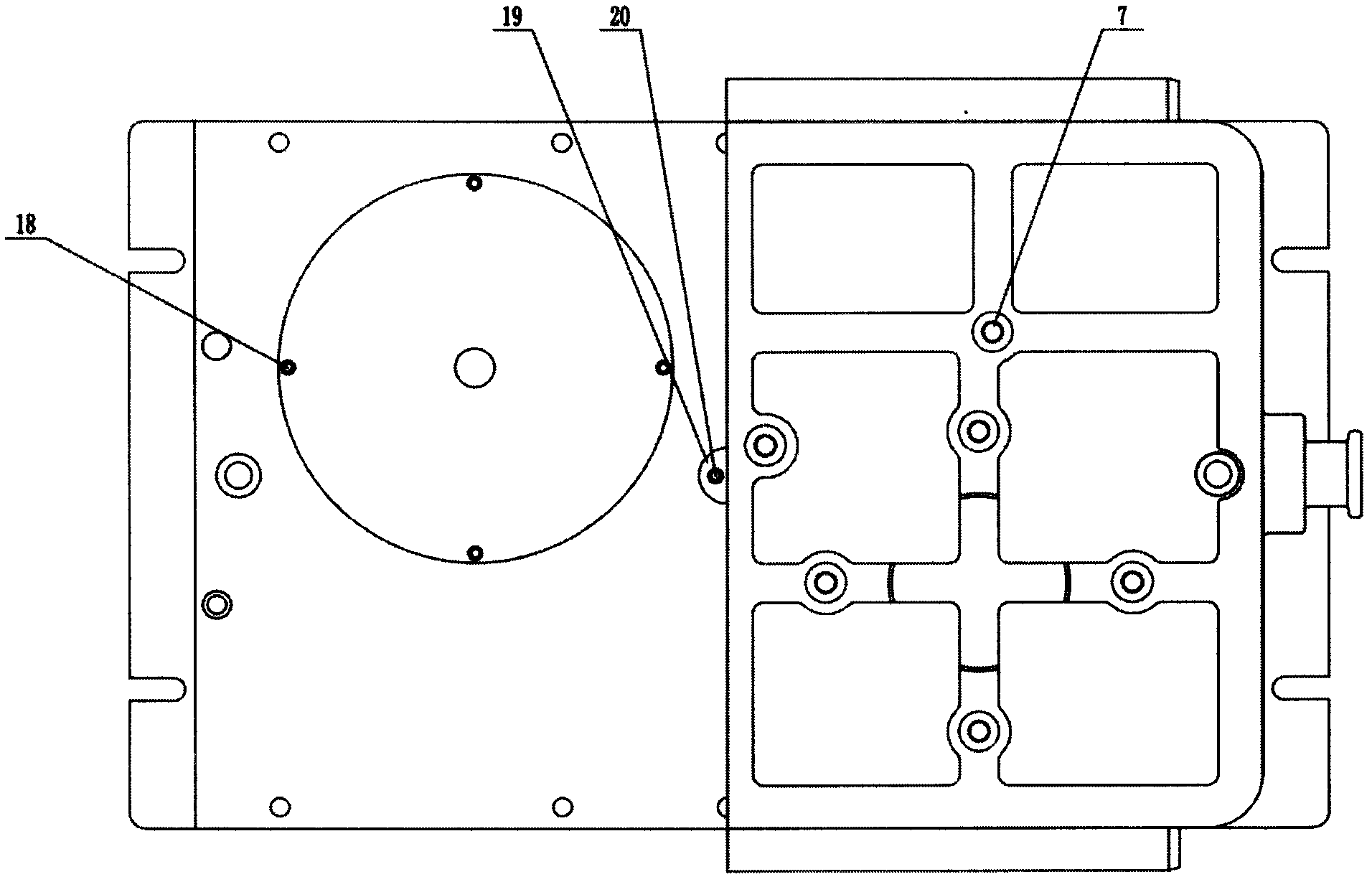 Universal negative type combined model used in production of diesel engine flywheel with iron mold coated sand