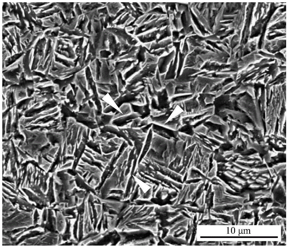 A kind of plastic steel seamless pipe induced by phase transformation of bainite matrix and its preparation method