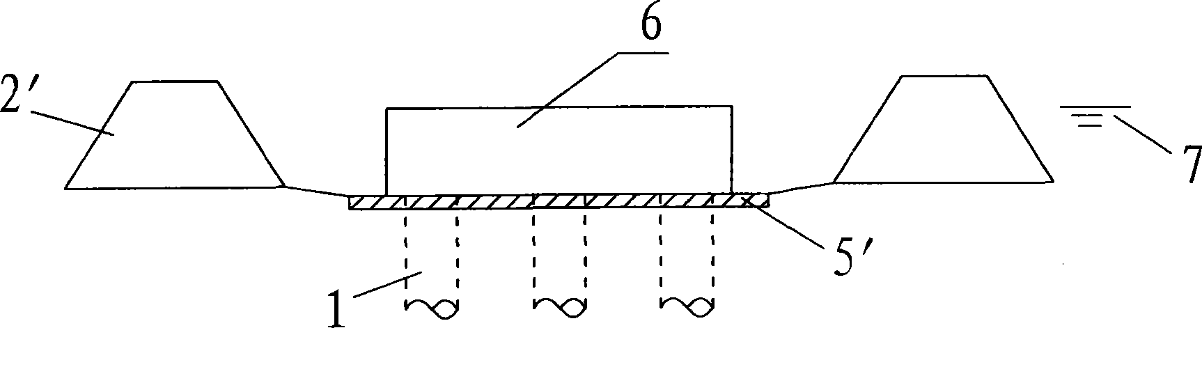 Earth-steel combined cofferdam construction method for underwater pile cap of bridge