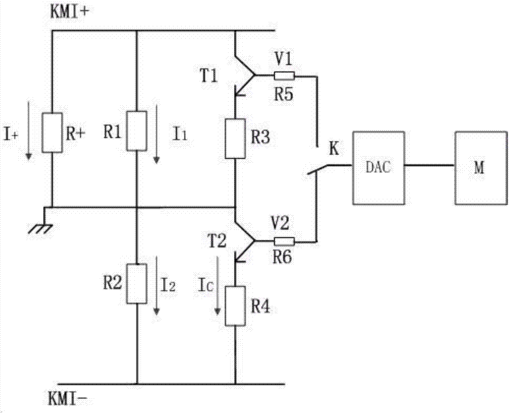 Voltage insulation monitoring device with function of voltage deviation compensation and voltage deviation compensation method thereof