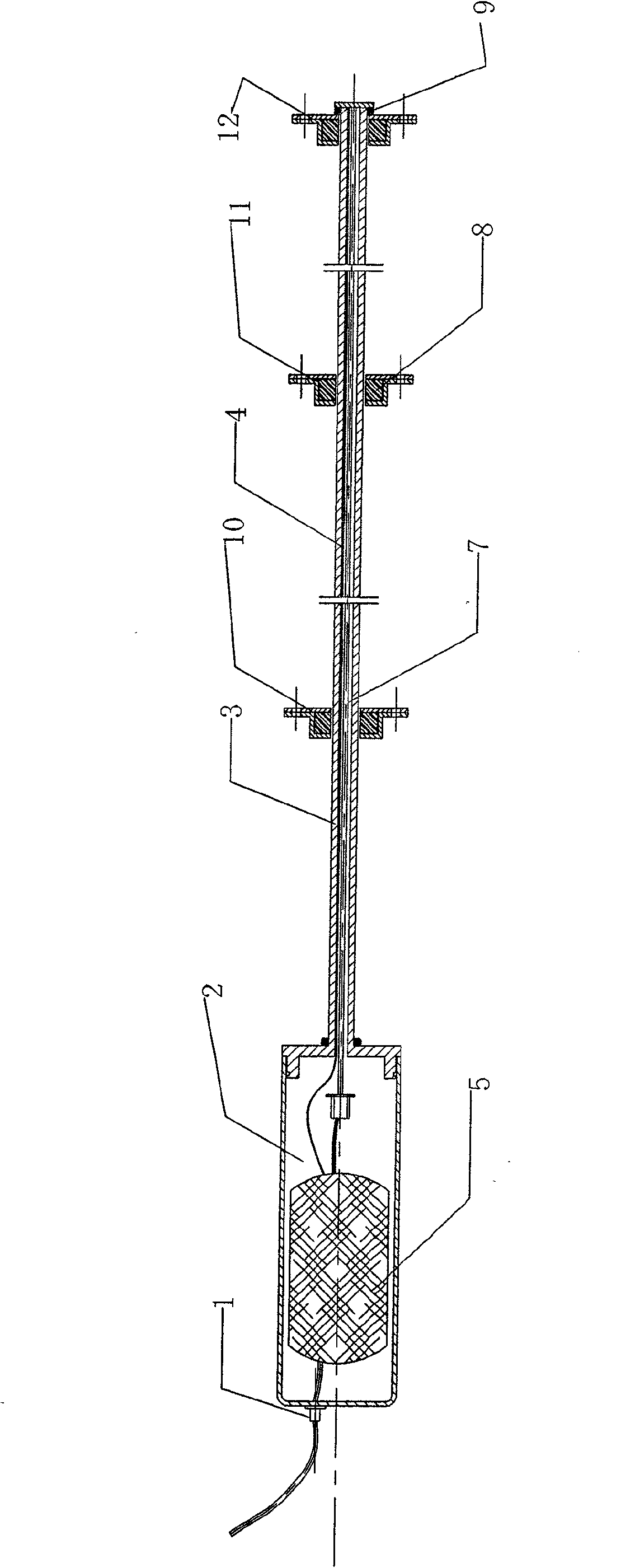 Magnetostrictive displacement sensor with high precision and large measuring range