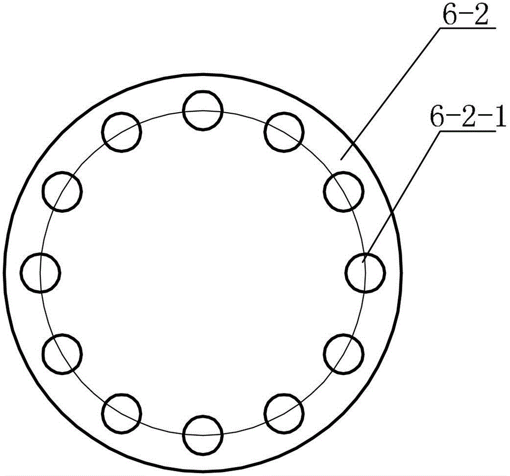 Automatic screwing device for single-port spherical screw plug