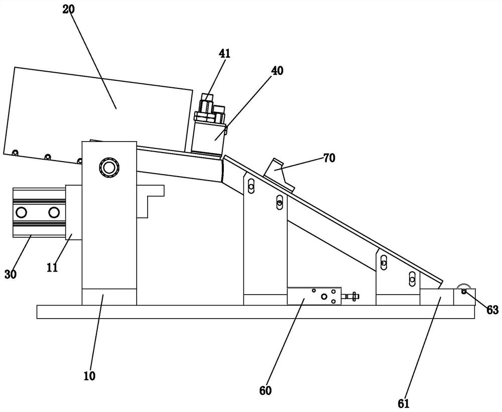 Automatic discharging device for counting beads