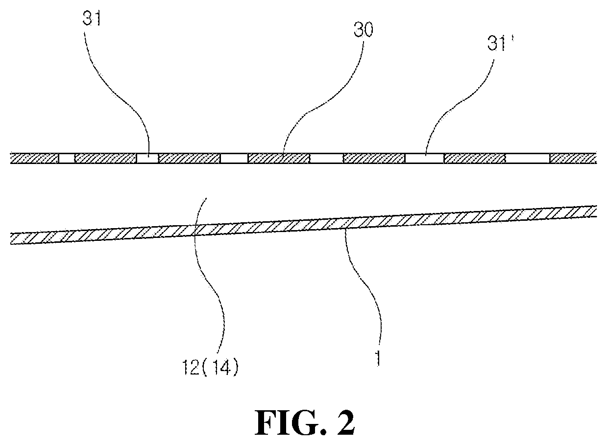 Double-flow type volute casing having structure for changing direction of flow in turbine inlet