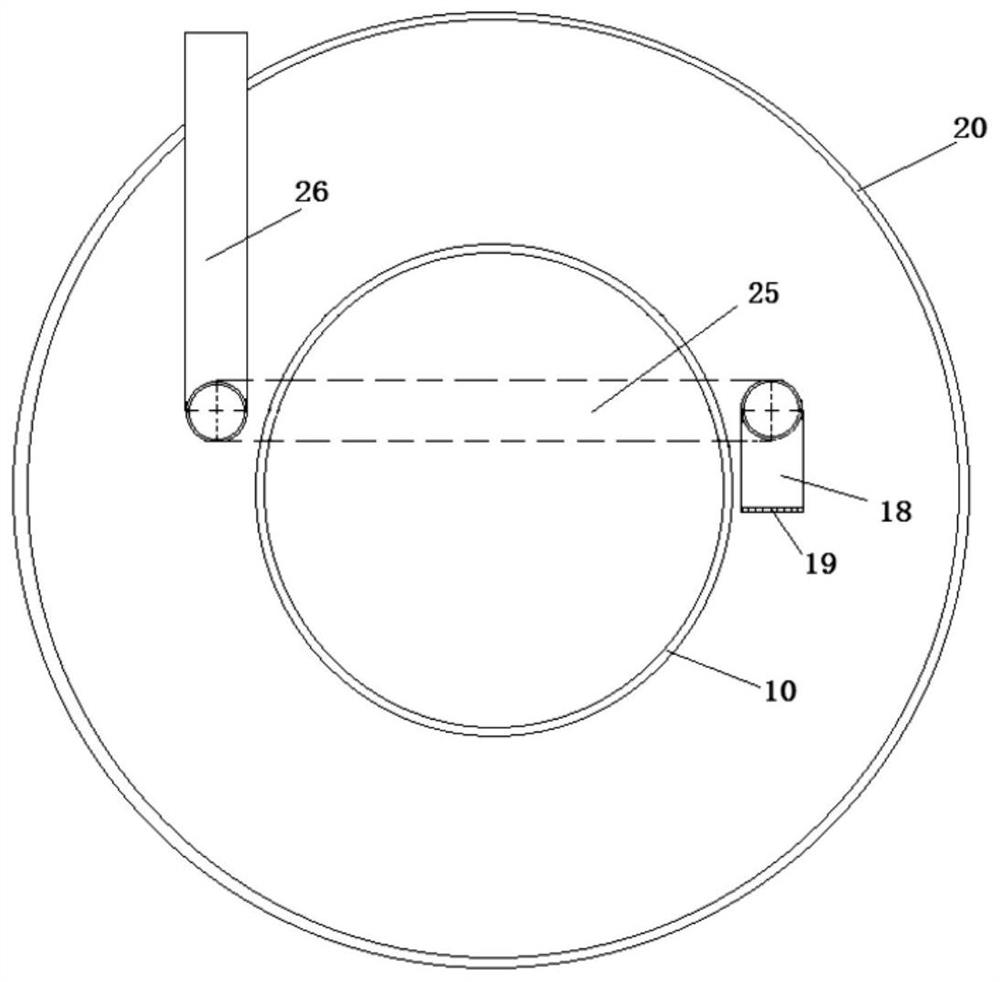 Energy-saving thermal cracking reaction kettle for treating organic solid wastes