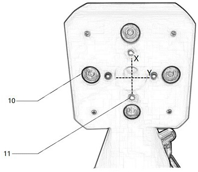 Device and method for automatically correcting position of surgical robot