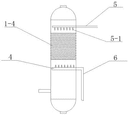 Alkaline liquid absorption tower with filling backwashing device