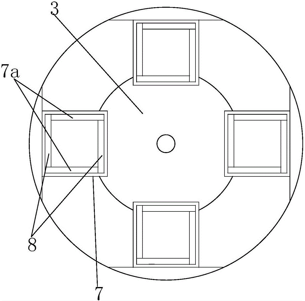 Gripper used for vertical carrying of large-sized copper pipes