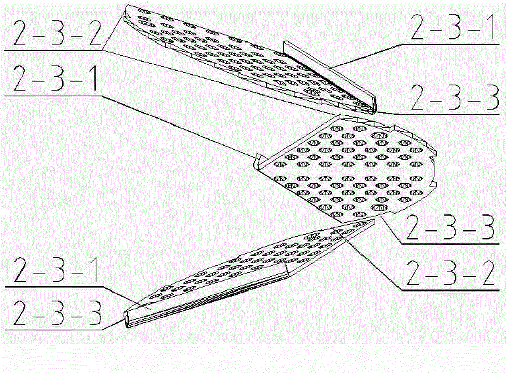 U-shaped tubular condenser of vertical type spiral baffle plate