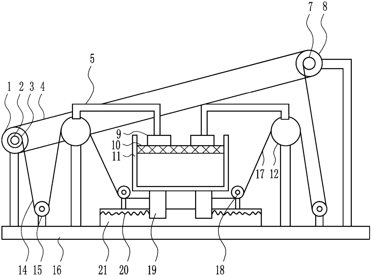 A fast crushing device for animal feed