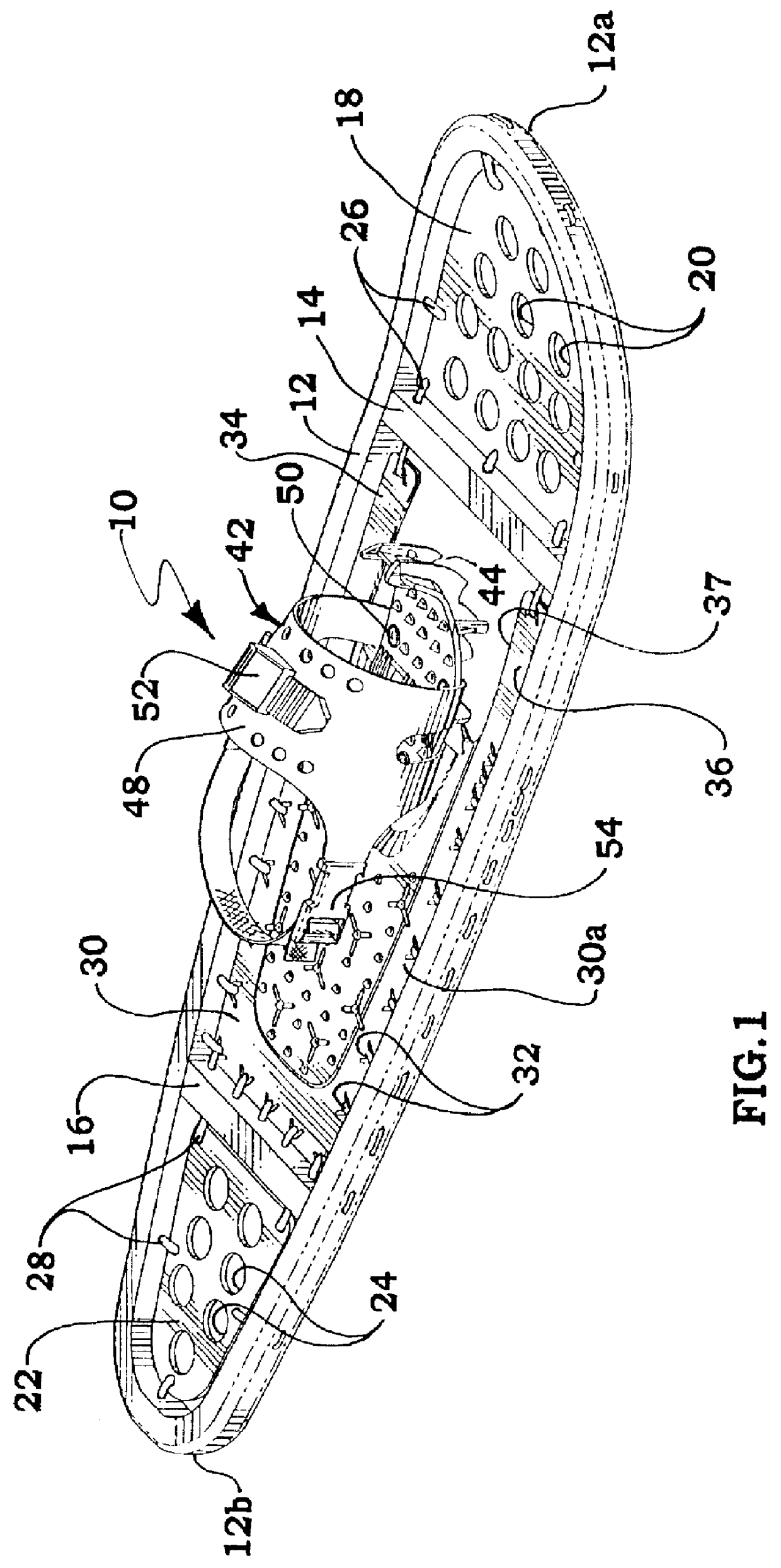 Snowshoe with pivotable harness hinged on a semi-rigid decking