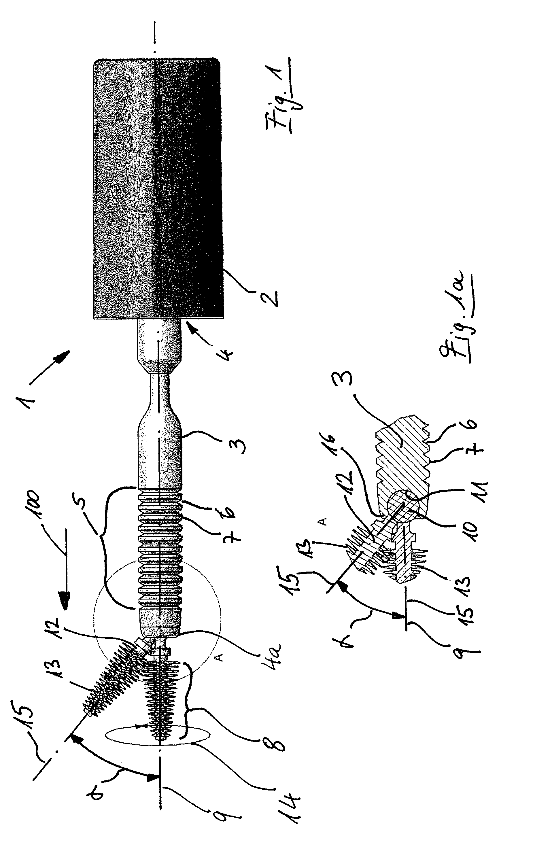 Cosmetic applicator, in particular mascara applicator, and a cosmetic product